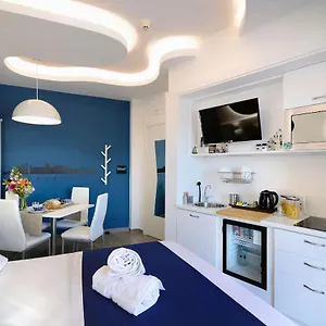 napoli-central-station-studio.hotels-amalfi.com/